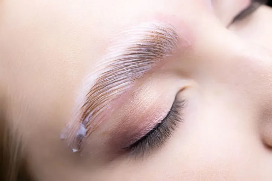 Lifting für Wimpern & Brauen in der Wachau